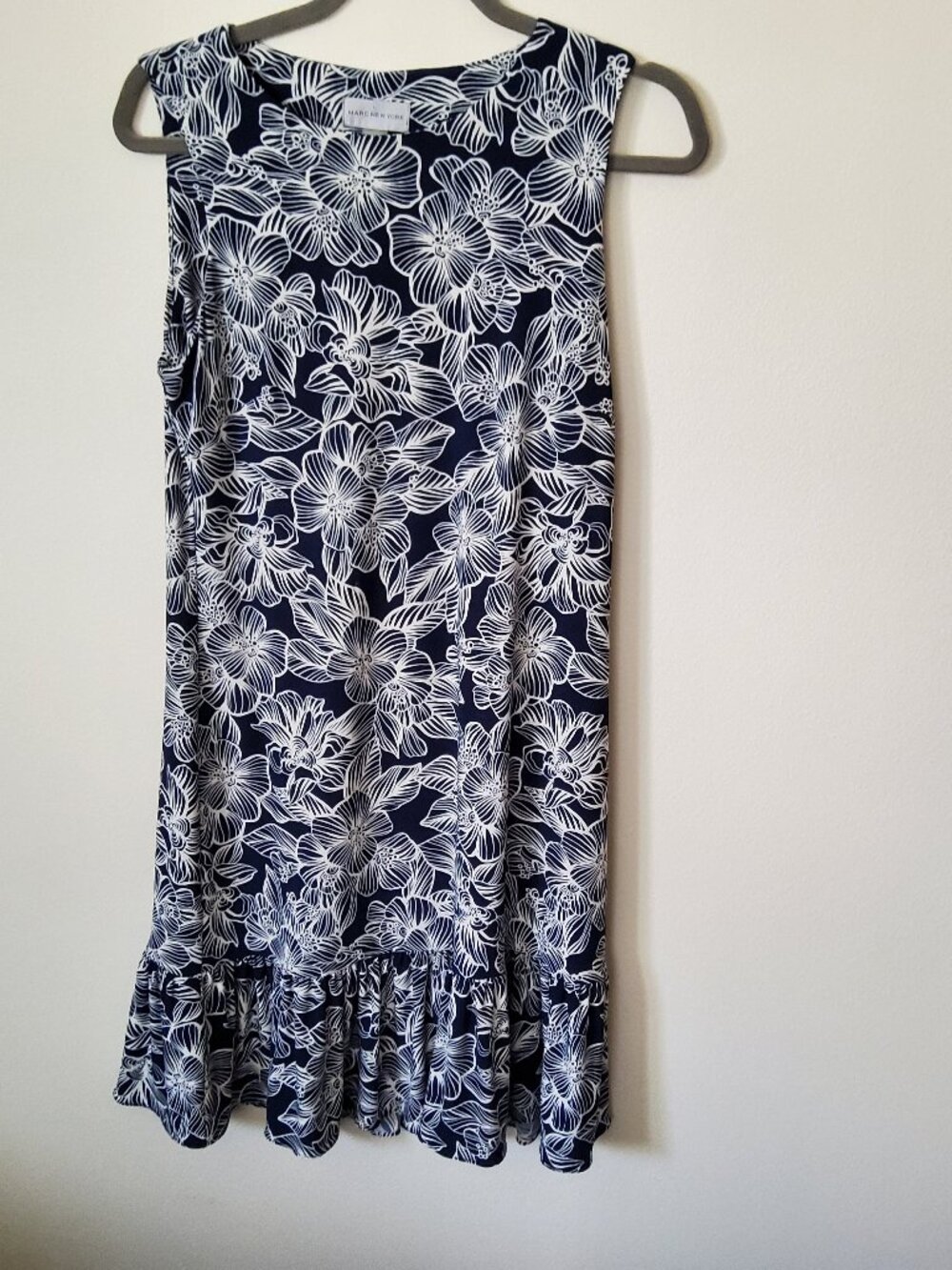 Sundress Floral pattern size 6 Marc New York